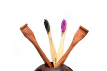 Load image into Gallery viewer, COCONUT SHELL TOOTHBRUSH STAND
