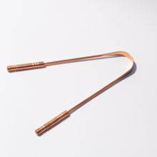 Load image into Gallery viewer, Copper Tongue Cleaner
