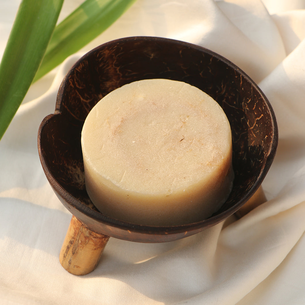 COCONUT SHELL SOAP DISH WITH STAND